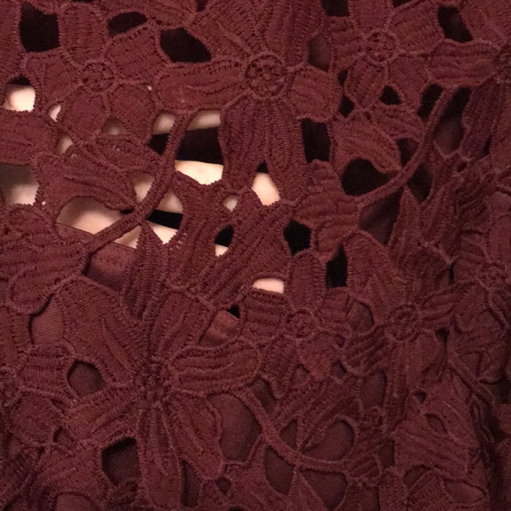 Deep ruby red bodycon lace dress - Picture 2 of 4